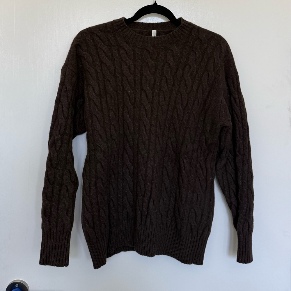 Brown Aritzia Knit Sweater
